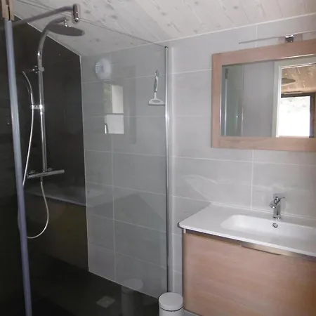 - 8 Pers - Grand Jardin - Standing - Fr-1-823-10 Holiday home *